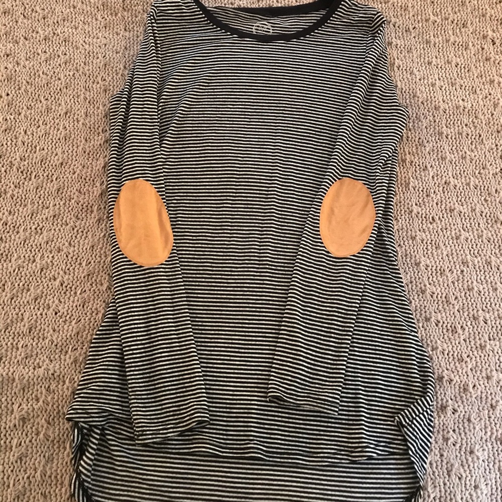 Maurices Long Sleeve Tee